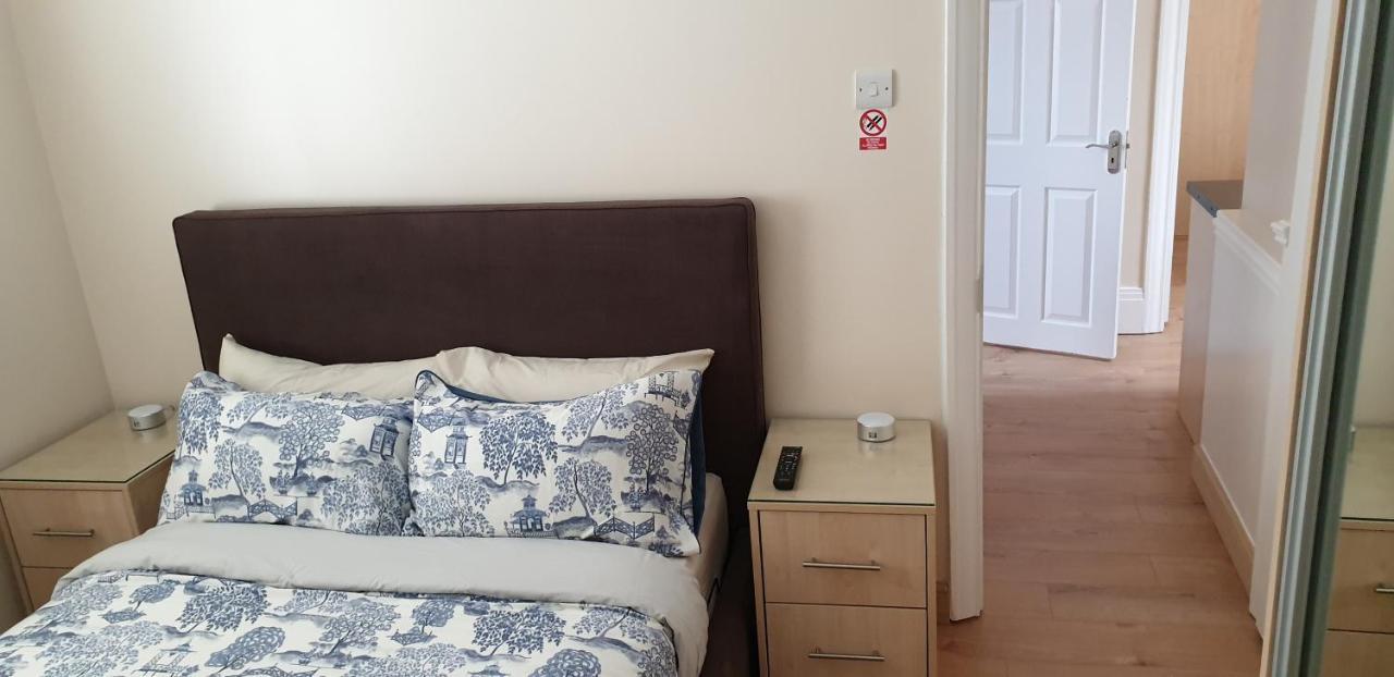 London Luxury 3 Bedroom 2 Bathrooms Flat 1 Min To Redbridge Station Free Parking & Wifi Wanstead Eksteriør billede