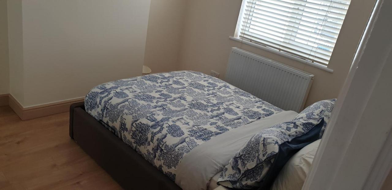London Luxury 3 Bedroom 2 Bathrooms Flat 1 Min To Redbridge Station Free Parking & Wifi Wanstead Eksteriør billede